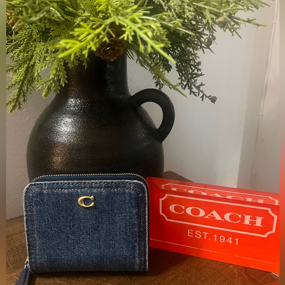 Coach Essentials Denim Bifold Wallet (NWT) - Picture 1 of 9